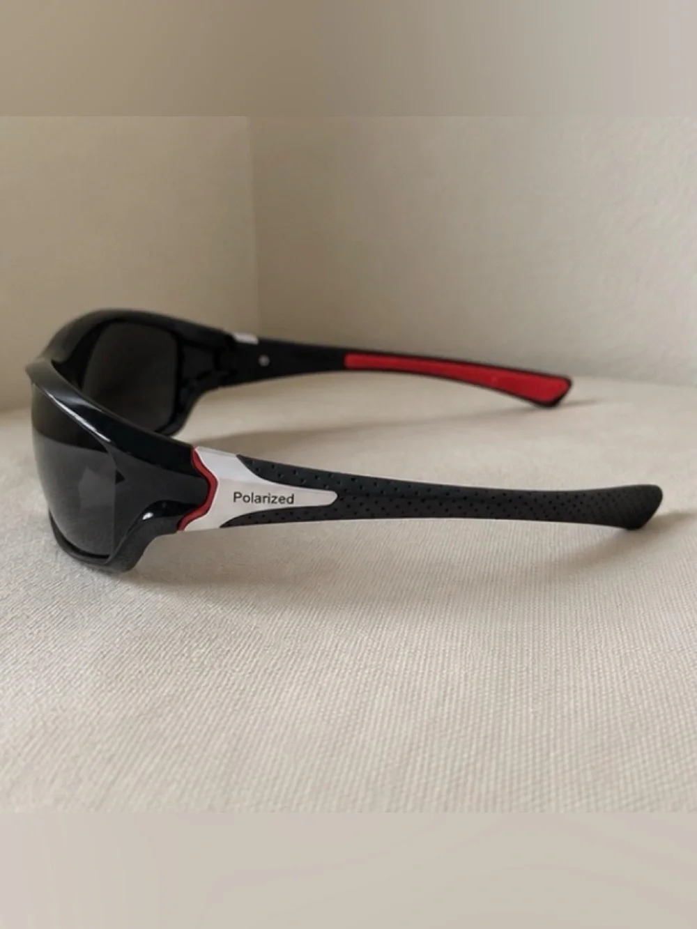 Polarized classic sporty